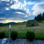 Lesna Przystan - Caloroczne Σαλέ Grywald