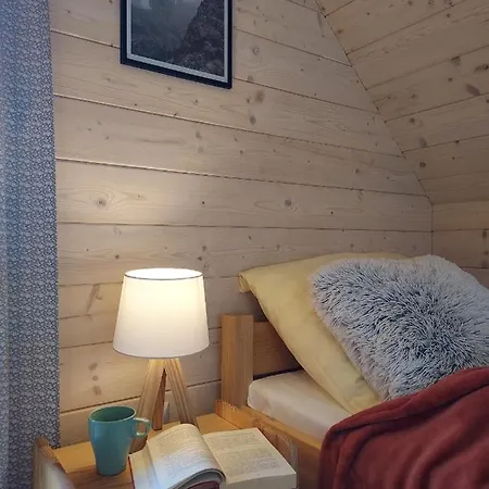 Lesna Przystan - Caloroczne Шале